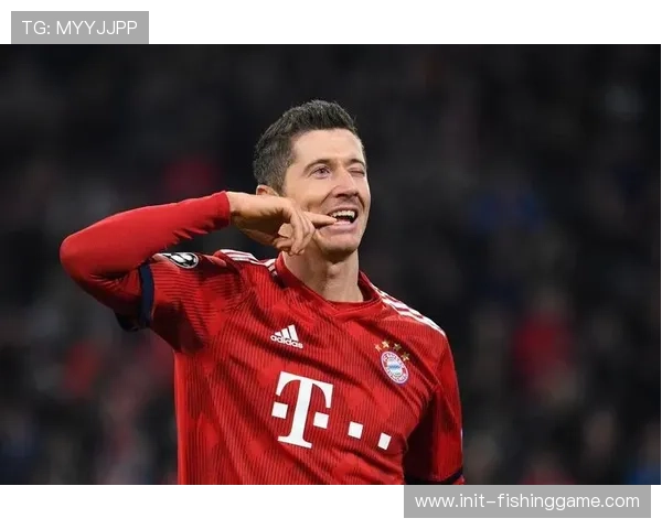 莱万联赛进球上双，成21世纪第三位连续15季五大联赛进球10+球员