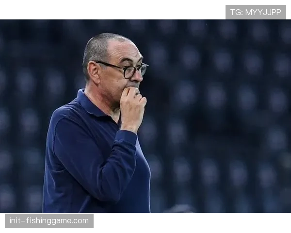 场边花絮:小因扎吉与萨里场边激烈争论,第四官员介入调停 场边花絮:小因扎吉与萨里场边激烈争论,第四官员介入调停