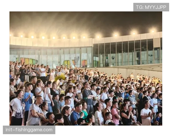 现场球迷互动观察：女子篮球观赛文化的代际差异与融合趋势